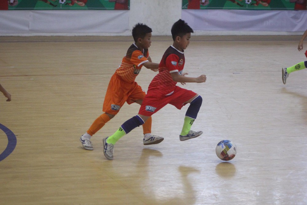 Đường băng cho thể thao học đường  - Ảnh 1.