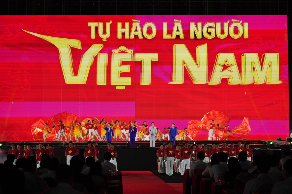 Phát triển công nghiệp văn hóa: Lan tỏa giá trị văn hóa, nâng tầm quốc gia - Ảnh 4. Phát triển công nghiệp văn hóa: Lan tỏa giá trị văn hóa, nâng tầm quốc gia - Ảnh 4.