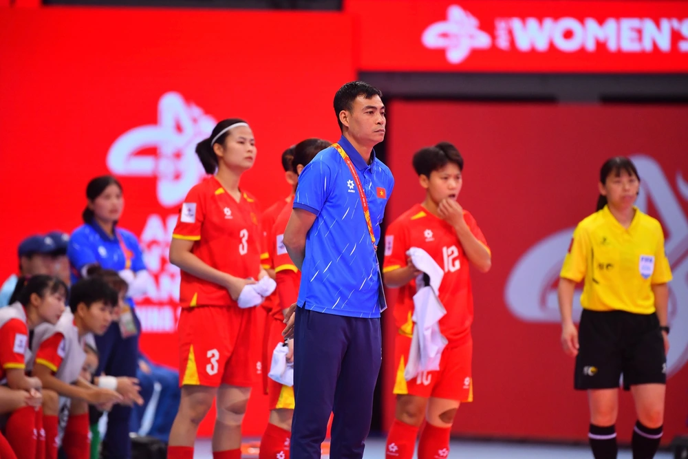 HLV futsal Việt Nam thừa nhận khó khăn dù thắng Hồng Kông - Ảnh 1. HLV futsal Việt Nam thừa nhận khó khăn dù thắng Hồng Kông - Ảnh 1.