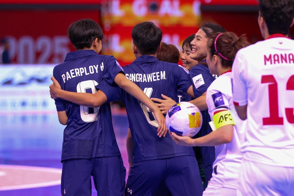 Thái Lan thắng đậm ở trận ra quân giải futsal nữ châu Á 2025 - Ảnh 1. Thái Lan thắng đậm ở trận ra quân giải futsal nữ châu Á 2025 - Ảnh 1.