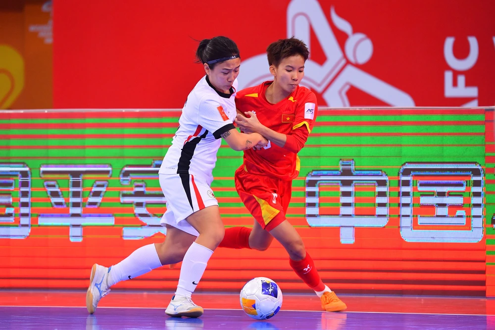 Giải futsal nữ vô địch châu Á 2025, Việt Nam 5-3 Hong Kong (Trung Quốc): &quot;Người hùng&quot; Thanh Ngân  - Ảnh 1.
