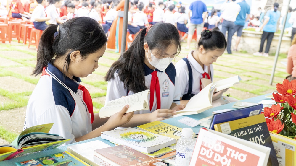 35 tập thể, cá nhân được trao Giải thưởng Phát triển văn hóa đọc năm 2024 - Ảnh 1. 35 tập thể, cá nhân được trao Giải thưởng Phát triển văn hóa đọc năm 2024 - Ảnh 1.