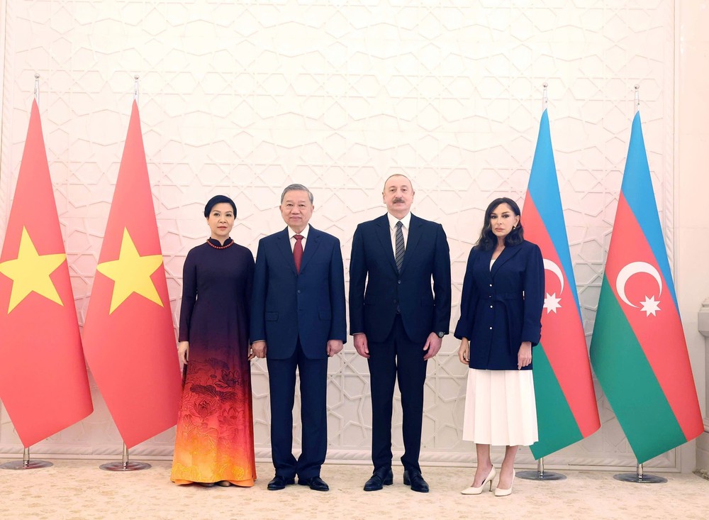 Lễ đón Tổng Bí thư Tô Lâm thăm cấp Nhà nước tới Azerbaijan - Ảnh 10. Lễ đón Tổng Bí thư Tô Lâm thăm cấp Nhà nước tới Azerbaijan - Ảnh 10.