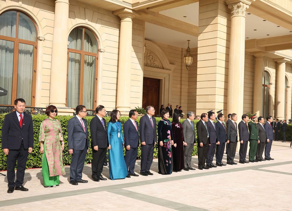 Lễ đón Tổng Bí thư Tô Lâm thăm cấp Nhà nước tới Azerbaijan - Ảnh 12. Lễ đón Tổng Bí thư Tô Lâm thăm cấp Nhà nước tới Azerbaijan - Ảnh 12.