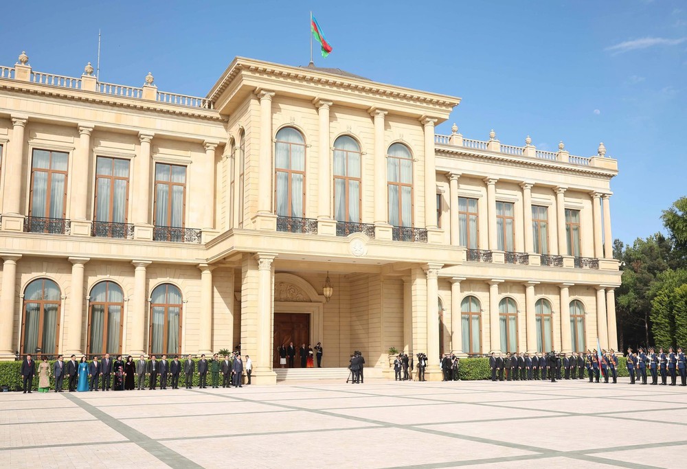 Lễ đón Tổng Bí thư Tô Lâm thăm cấp Nhà nước tới Azerbaijan - Ảnh 1. Lễ đón Tổng Bí thư Tô Lâm thăm cấp Nhà nước tới Azerbaijan - Ảnh 1.