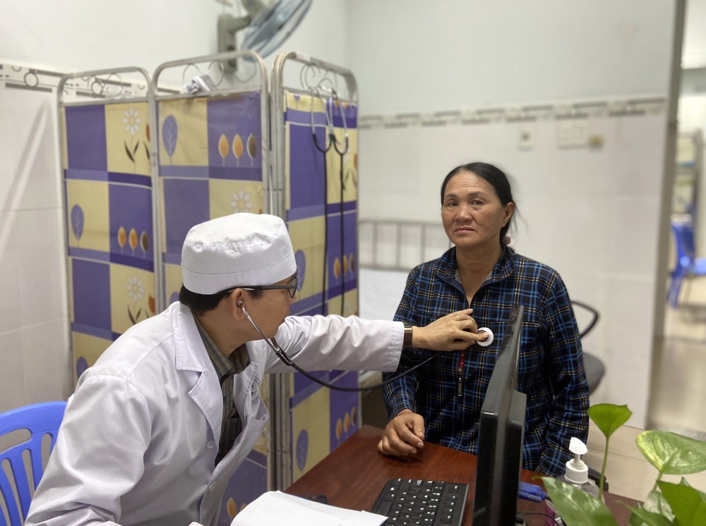 Thông báo kết luận của Tổng Bí thư Tô Lâm về đánh giá kết quả thực hiện nghị quyết của Trung ương về công tác chăm sóc sức khỏe nhân dân - Ảnh 3. Thông báo kết luận của Tổng Bí thư Tô Lâm về đánh giá kết quả thực hiện nghị quyết của Trung ương về công tác chăm sóc sức khỏe nhân dân - Ảnh 3.