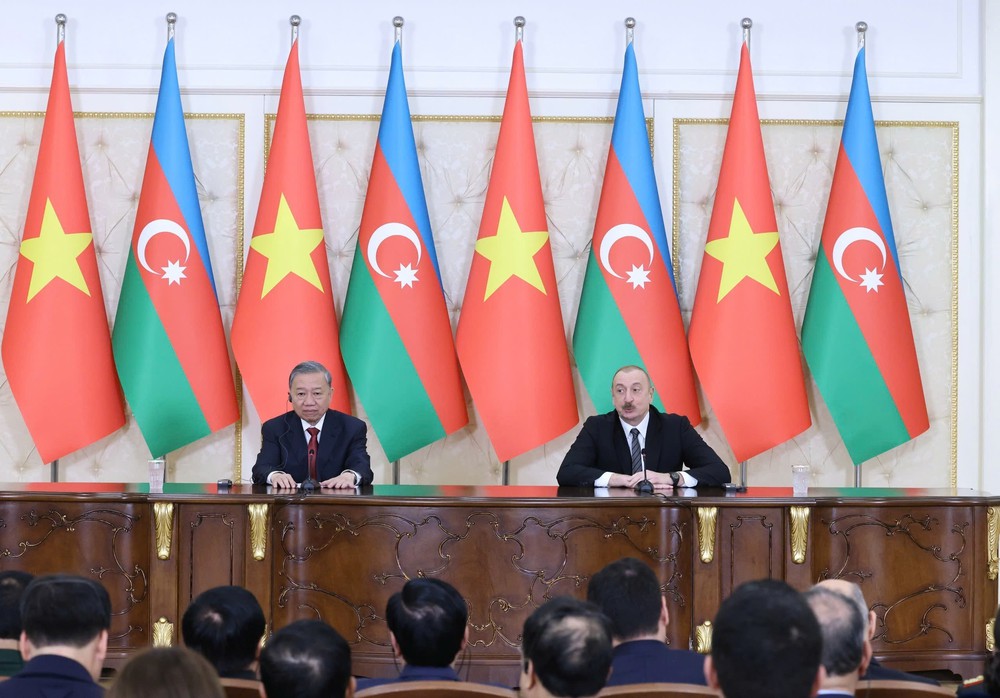 Tuyên bố chung về việc thiết lập quan hệ Đối tác Chiến lược giữa Việt Nam - Azerbaijan - Ảnh 1.