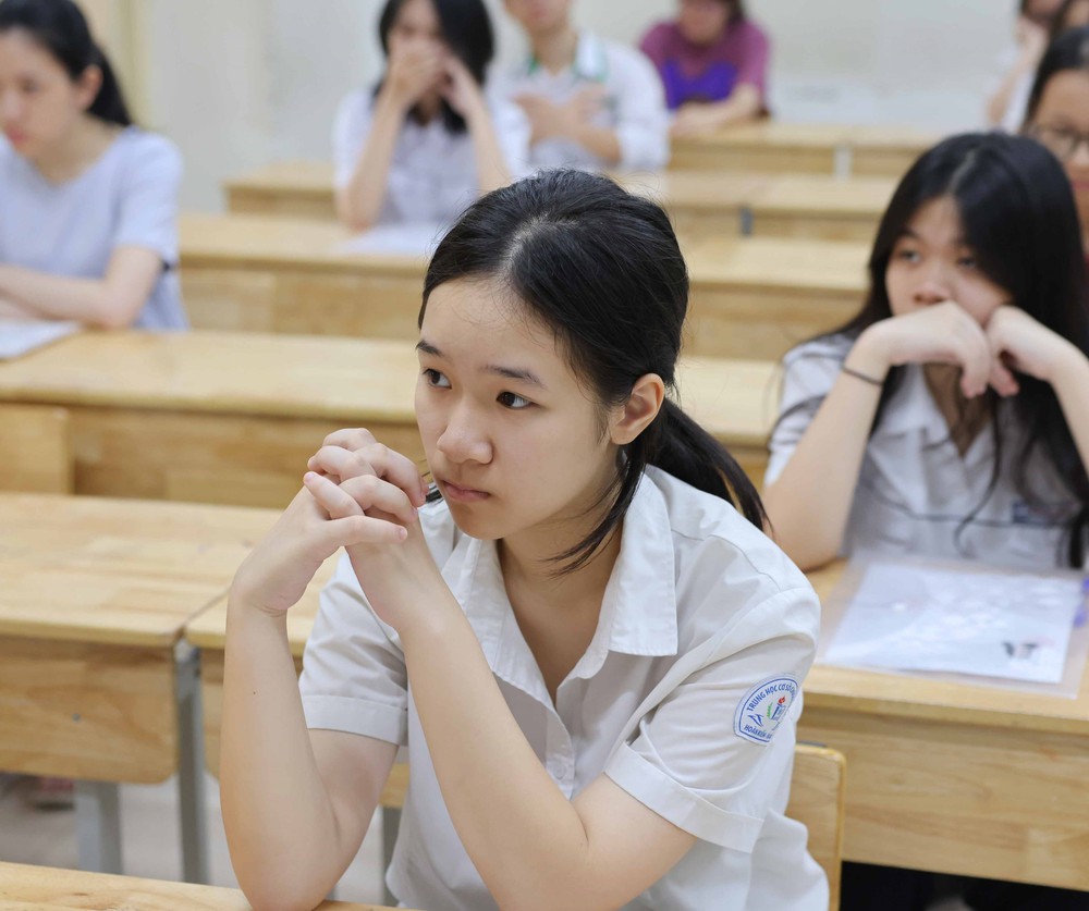 Tuyển sinh vào lớp 10 tại Hà Nội: Sẽ công bố điểm thi và điểm chuẩn cùng một thời điểm - Ảnh 1. Tuyển sinh vào lớp 10 tại Hà Nội: Sẽ công bố điểm thi và điểm chuẩn cùng một thời điểm - Ảnh 1.