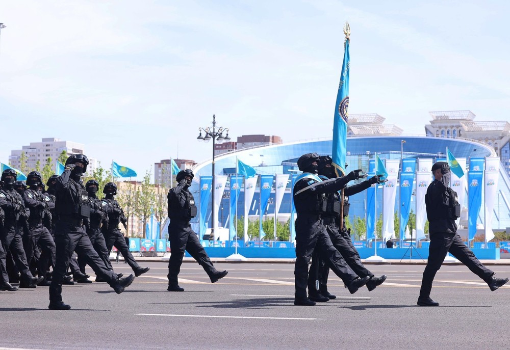 Tổng Bí thư Tô Lâm dự Lễ duyệt binh 80 năm Ngày Chiến thắng phát xít tại Kazakhstan - Ảnh 5. Tổng Bí thư Tô Lâm dự Lễ duyệt binh 80 năm Ngày Chiến thắng phát xít tại Kazakhstan - Ảnh 5.