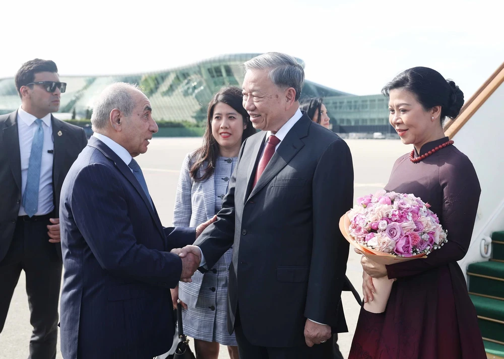 Tổng Bí thư Tô Lâm và Phu nhân bắt đầu thăm cấp Nhà nước Cộng hòa Azerbaijan - Ảnh 2. Tổng Bí thư Tô Lâm và Phu nhân bắt đầu thăm cấp Nhà nước Cộng hòa Azerbaijan - Ảnh 2.