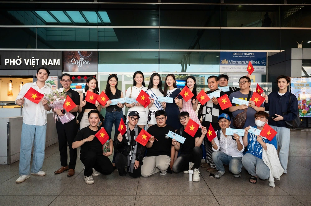 Sau nửa năm rèn luyện, Hoa hậu Ý Nhi lên đường dự thi Miss World 2025 - Ảnh 5. Sau nửa năm rèn luyện, Hoa hậu Ý Nhi lên đường dự thi Miss World 2025 - Ảnh 5.