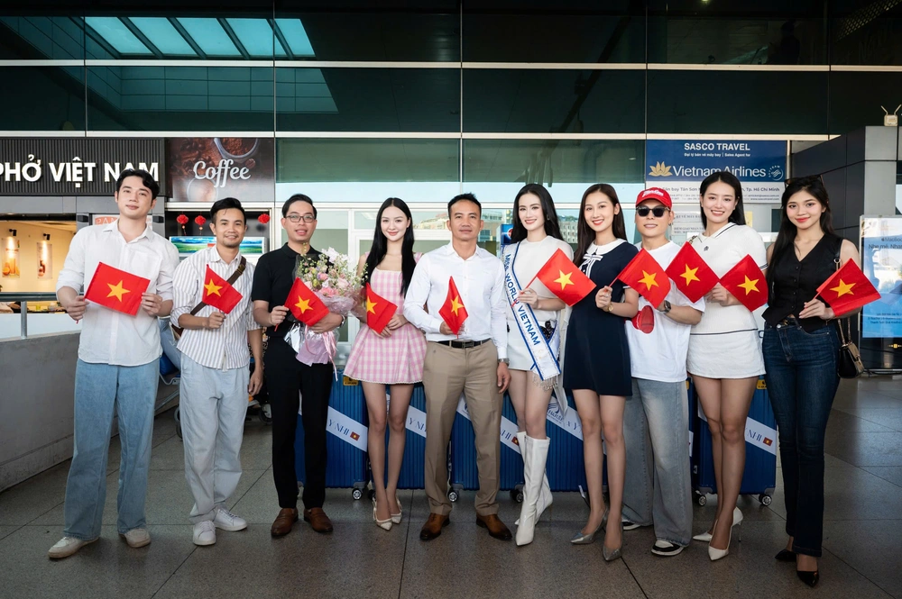 Sau nửa năm rèn luyện, Hoa hậu Ý Nhi lên đường dự thi Miss World 2025 - Ảnh 7. Sau nửa năm rèn luyện, Hoa hậu Ý Nhi lên đường dự thi Miss World 2025 - Ảnh 7.