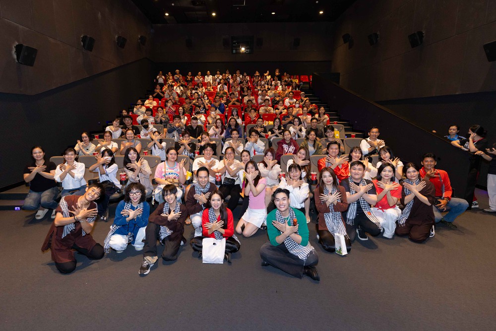 "Lật mặt 8" của Lý Hải vỡ trận trong tình yêu của khán giả ở cinetour - Ảnh 2. "Lật mặt 8" của Lý Hải vỡ trận trong tình yêu của khán giả ở cinetour - Ảnh 2.