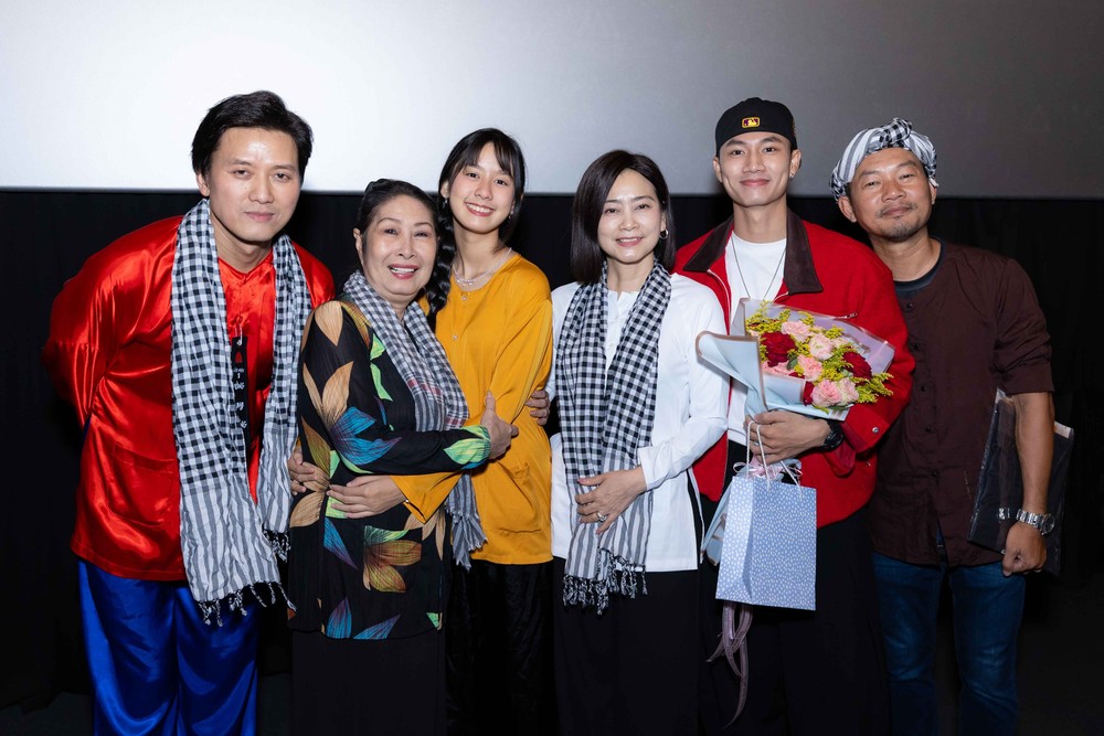 "Lật mặt 8" của Lý Hải vỡ trận trong tình yêu của khán giả ở cinetour - Ảnh 4. "Lật mặt 8" của Lý Hải vỡ trận trong tình yêu của khán giả ở cinetour - Ảnh 4.