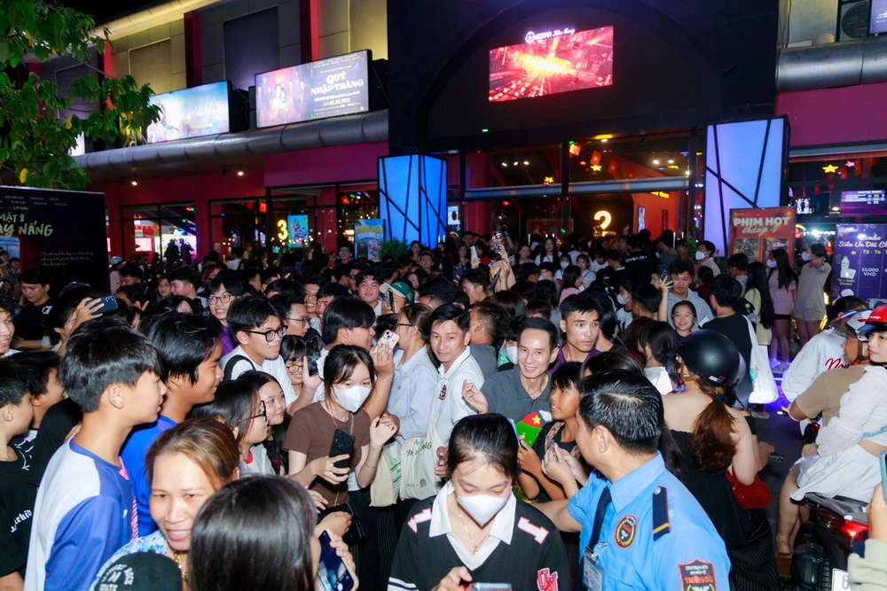 "Lật mặt 8" của Lý Hải vỡ trận trong tình yêu của khán giả ở cinetour - Ảnh 5. "Lật mặt 8" của Lý Hải vỡ trận trong tình yêu của khán giả ở cinetour - Ảnh 5.