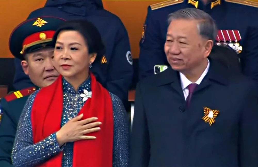 Tổng Bí thư Tô Lâm dự Lễ duyệt binh kỷ niệm 80 năm Chiến thắng phát-xít - Ảnh 1. Tổng Bí thư Tô Lâm dự Lễ duyệt binh kỷ niệm 80 năm Chiến thắng phát-xít - Ảnh 1.