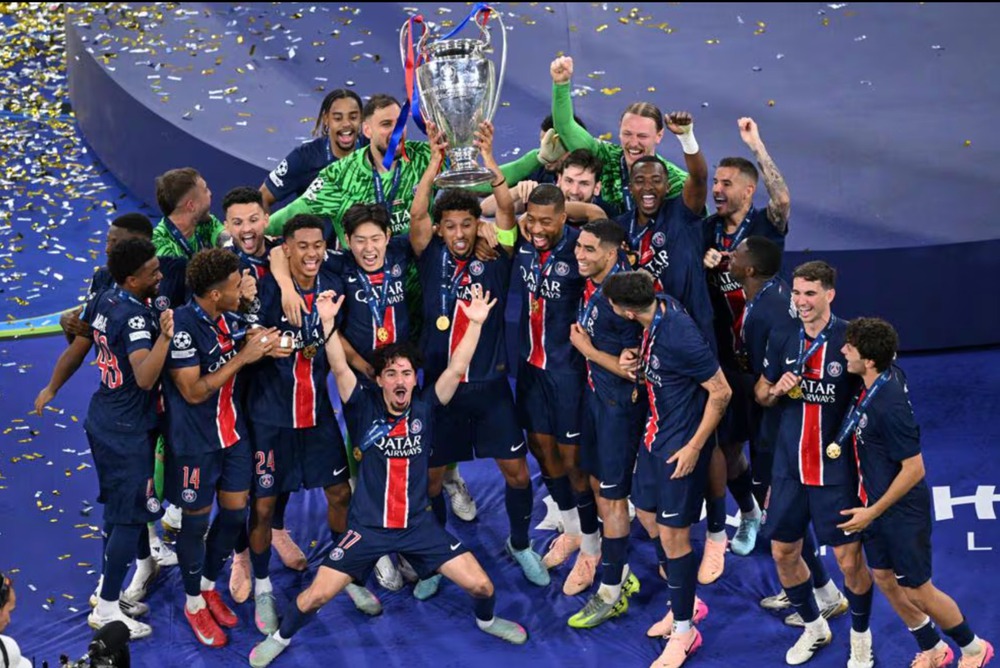 PSG trên đỉnh châu Âu: Messi, Neymar và Mbappe không làm được, nhưng một cầu thủ 19 tuổi đã làm được - Ảnh 5.