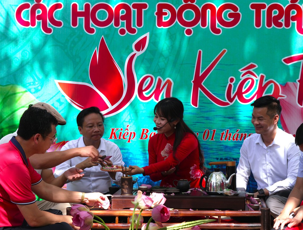 Hải Dương: Lan tỏa nét văn hóa “Trà sen Kiếp Bạc” - Ảnh 1. Hải Dương: Lan tỏa nét văn hóa “Trà sen Kiếp Bạc” - Ảnh 1.
