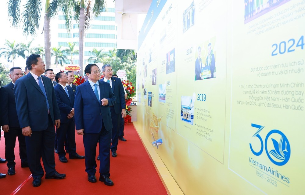 Thủ tướng Phạm Minh Chính: Vietnam Airlines phải phát triển hiện đại, xanh, nhanh, bền vững, an toàn, giàu bản sắc - Ảnh 3.