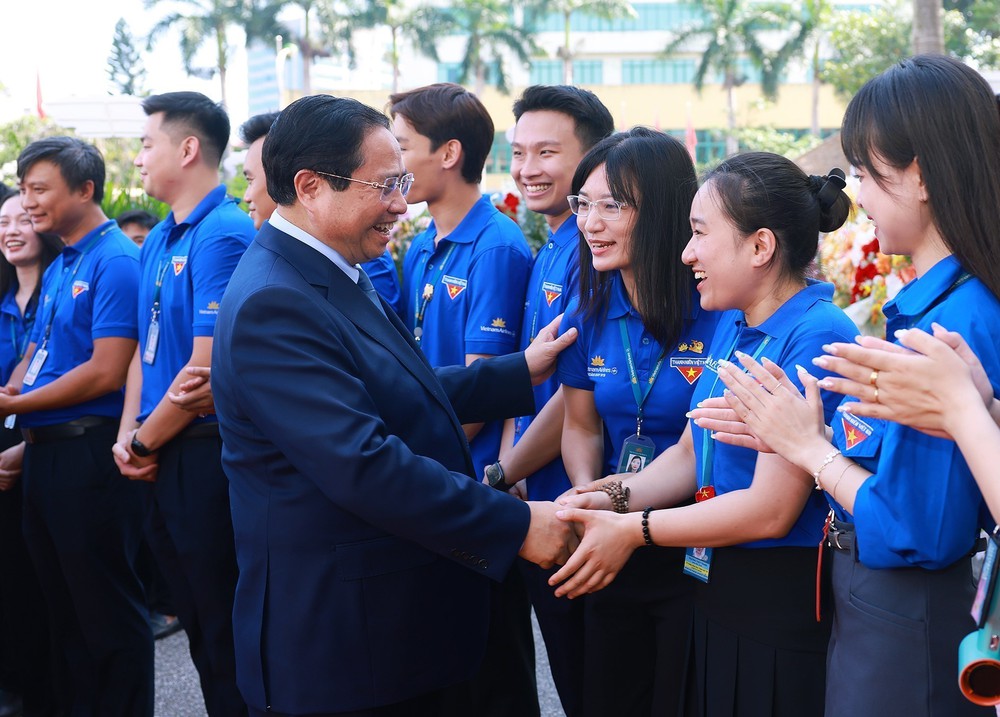 Thủ tướng Phạm Minh Chính: Vietnam Airlines phải phát triển hiện đại, xanh, nhanh, bền vững, an toàn, giàu bản sắc - Ảnh 1.