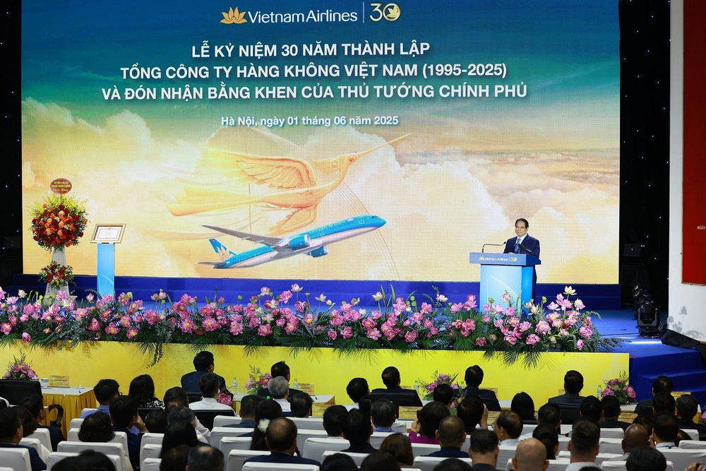 Thủ tướng Phạm Minh Chính: Vietnam Airlines phải phát triển hiện đại, xanh, nhanh, bền vững, an toàn, giàu bản sắc - Ảnh 4.