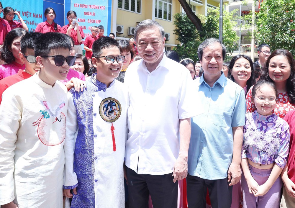 Tổng Bí thư Tô Lâm thăm hai trường học chuyên biệt tại Hà Nội - Ảnh 5.