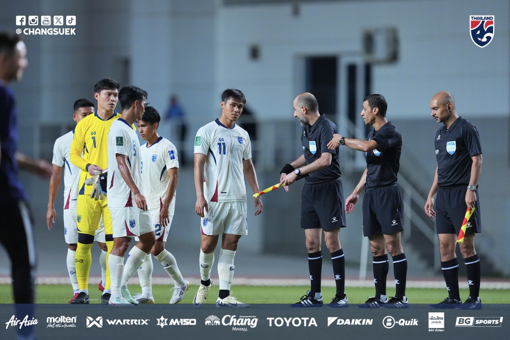 Thua sốc đối thủ kém 43 bậc, Thái Lan đối mặt nguy cơ lỡ hẹn với Asian Cup 2027 - Ảnh 1.
