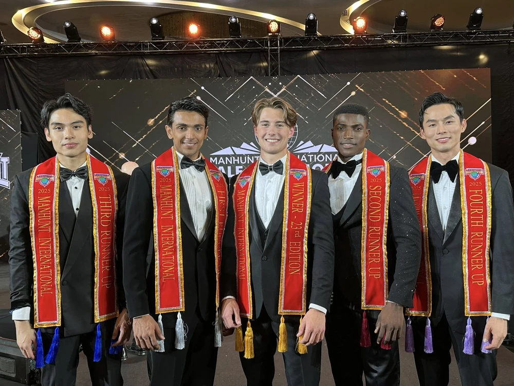 Người mẫu Pháp đăng quang ngôi vị cao nhất, Nguyễn Vũ Linh đạt Á vương 4 tại Manhunt International 2025 - Ảnh 1.