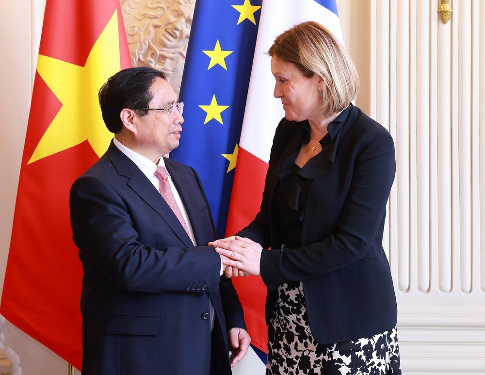 Thủ tướng Phạm Minh Chính hội kiến Chủ tịch Quốc hội Pháp Yael Braun-Pivet - Ảnh 2.