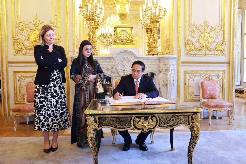 Thủ tướng Phạm Minh Chính hội kiến Chủ tịch Quốc hội Pháp Yael Braun-Pivet - Ảnh 4.