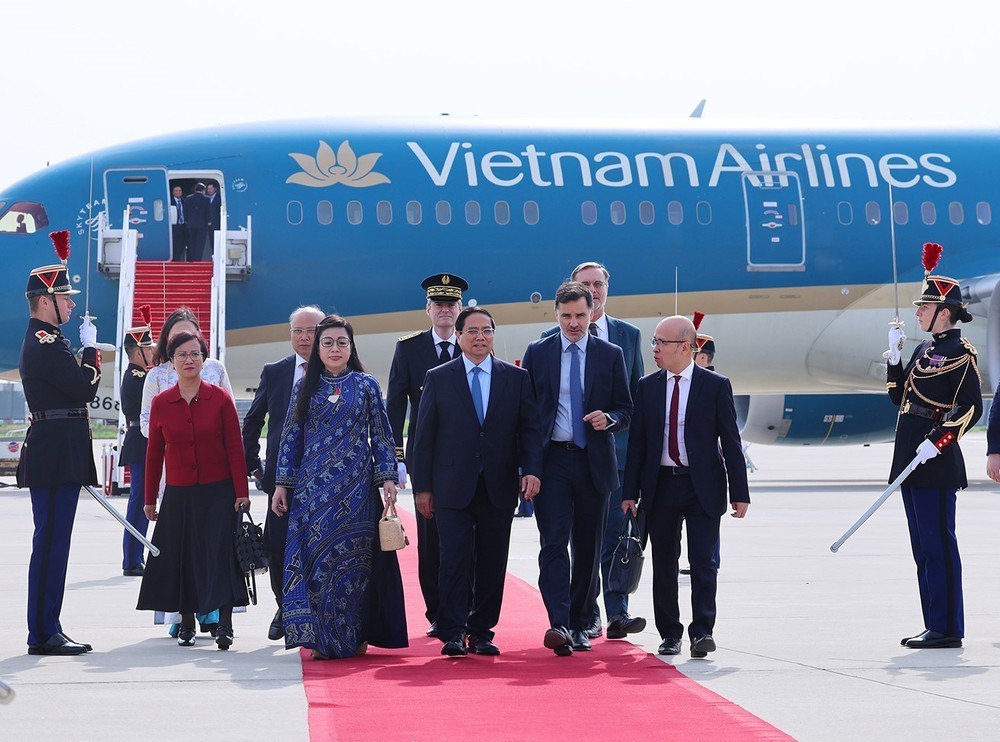 Thủ tướng Phạm Minh Chính đến Paris, tiếp tục các hoạt động tại Pháp - Ảnh 1.