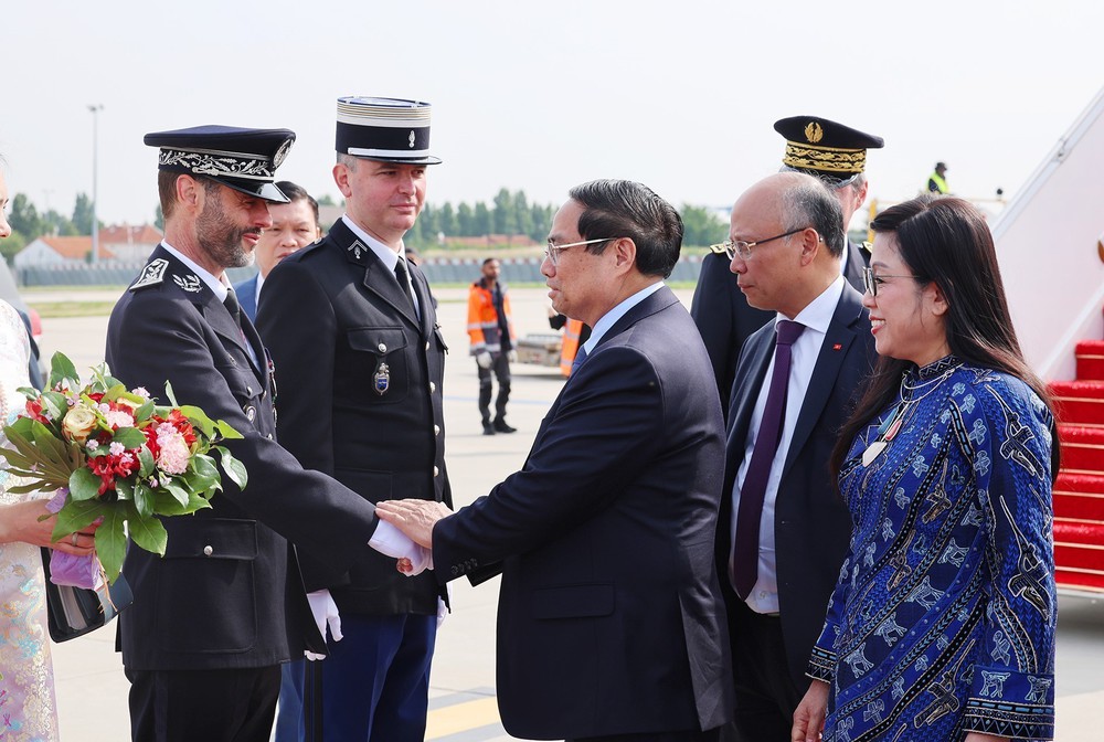 Thủ tướng Phạm Minh Chính đến Paris, tiếp tục các hoạt động tại Pháp - Ảnh 2.