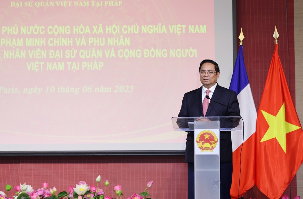Thủ tướng Phạm Minh Chính gặp gỡ cộng đồng người Việt Nam tại Pháp - Ảnh 2.