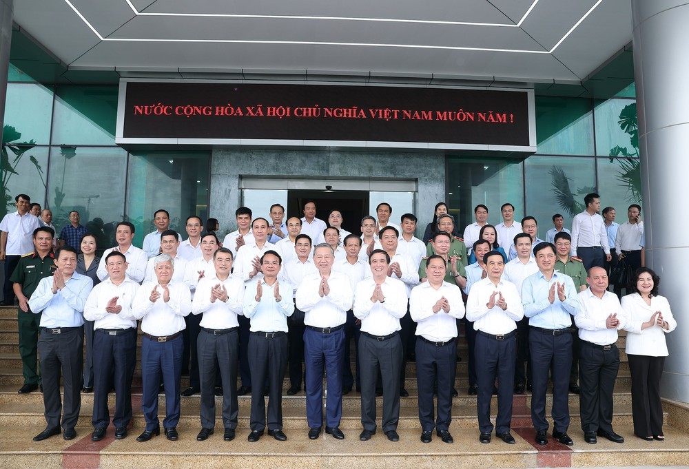 Tổng Bí thư Tô Lâm: Tạo điều kiện phát triển các hành lang kinh tế xuyên suốt từ đồng bằng - trung du - miền núi - Ảnh 3.