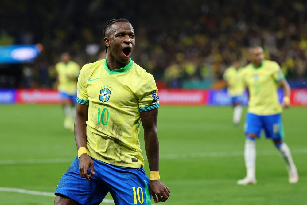 Vinicius giúp HLV Ancelotti có chiến thắng đầu tay với ĐT Brazil - Ảnh 2.