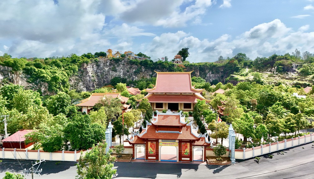 Thiền viện Trúc Lâm - viên ngọc tâm linh giữa lòng Bảy Núi An Giang - Ảnh 6. Thiền viện Trúc Lâm - viên ngọc tâm linh giữa lòng Bảy Núi An Giang - Ảnh 6.