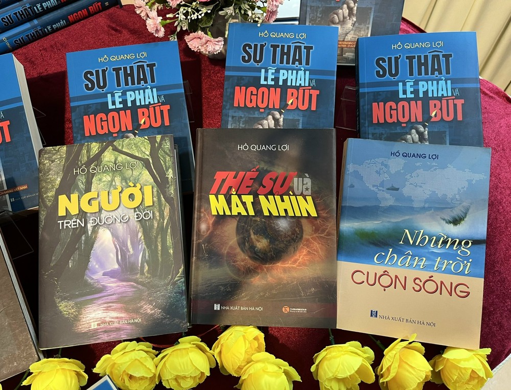 Ra mắt sách “Sự thật, lẽ phải và ngọn bút” của nhà báo Hồ Quang Lợi - Ảnh 3.