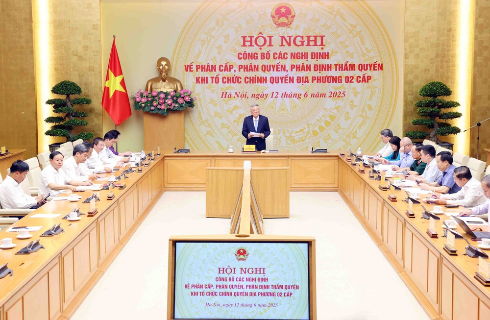 Phân định thẩm quyền của chính quyền địa phương 2 cấp trong một số lĩnh vực - Ảnh 2.