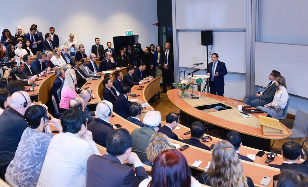 Thủ tướng phát biểu về chính sách tại Đại học Kinh tế Stockholm - Ảnh 6.