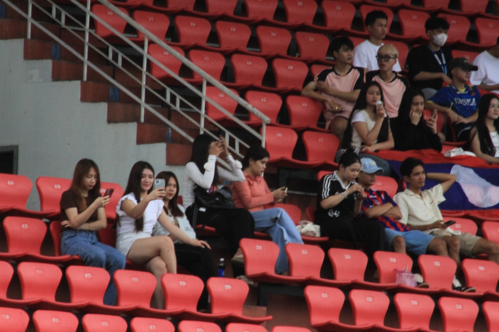 U19 Việt Nam quyết thắng U19 Indonesia để tri ân người hâm mộ - Ảnh 2.