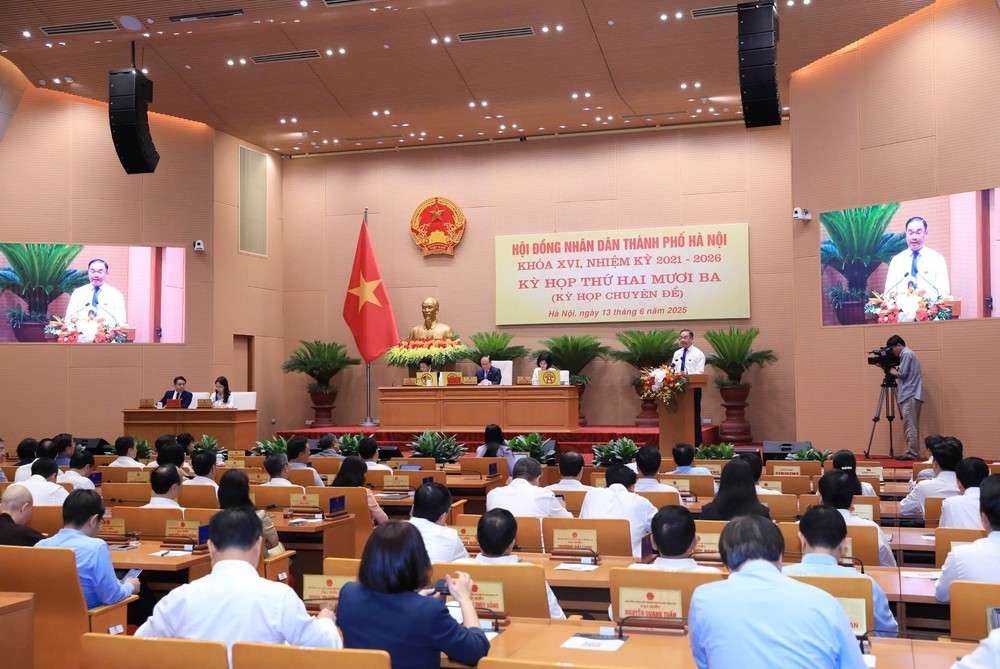 Bầu bổ sung Phó Chủ tịch HĐND và Phó Chủ tịch UBND thành phố Hà Nội - Ảnh 1.