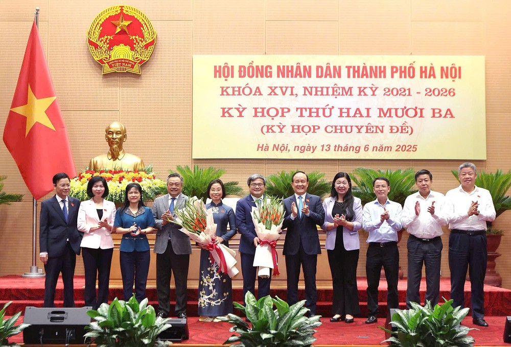 Bầu bổ sung Phó Chủ tịch HĐND và Phó Chủ tịch UBND thành phố Hà Nội - Ảnh 3.