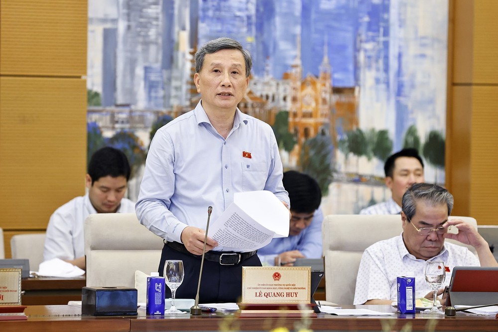 Phiên họp Ủy ban Thường vụ Quốc hội: Đề xuất 23 cơ chế, chính sách đặc thù phát triển hệ thống đường sắt - Ảnh 2.