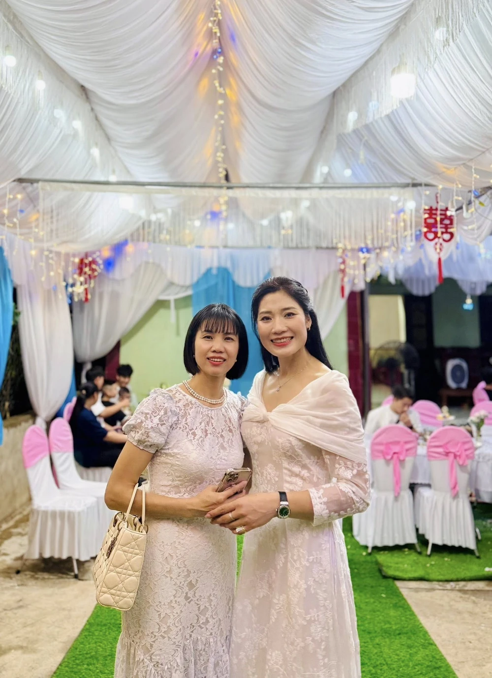 Đám cưới hoa khôi bóng chuyền Phạm Thị Yến: Chuyền 2 xuất sắc nhất lịch sử Việt Nam gửi lời chúc mừng - Ảnh 2.