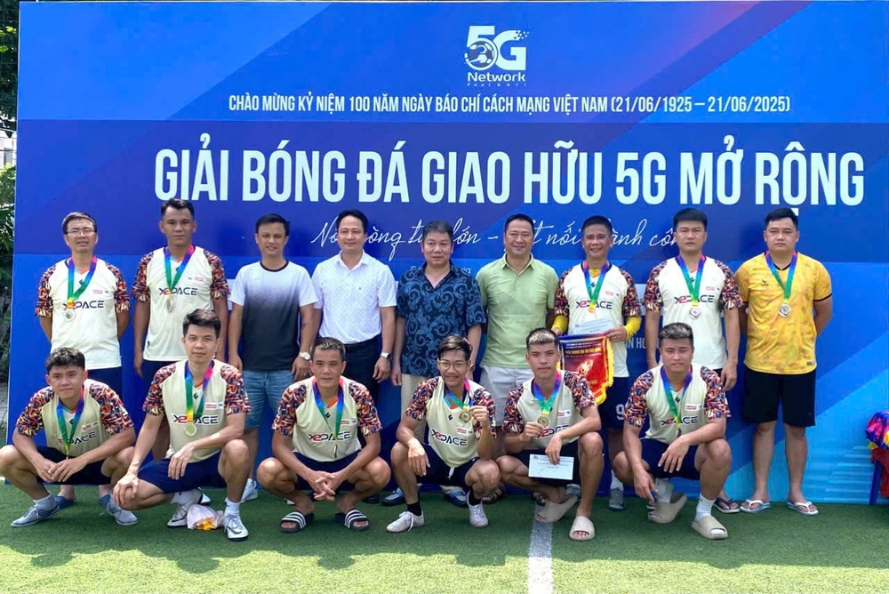 TTVH - VNA giành ngôi Á quân giải bóng đá 5G mở rộng - Ảnh 1.