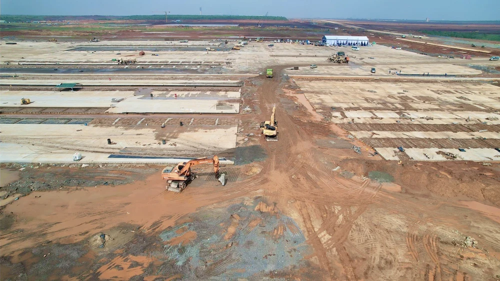 Khởi công 2 dự án dịch vụ hàng không tại sân bay Long Thành - Ảnh 2.