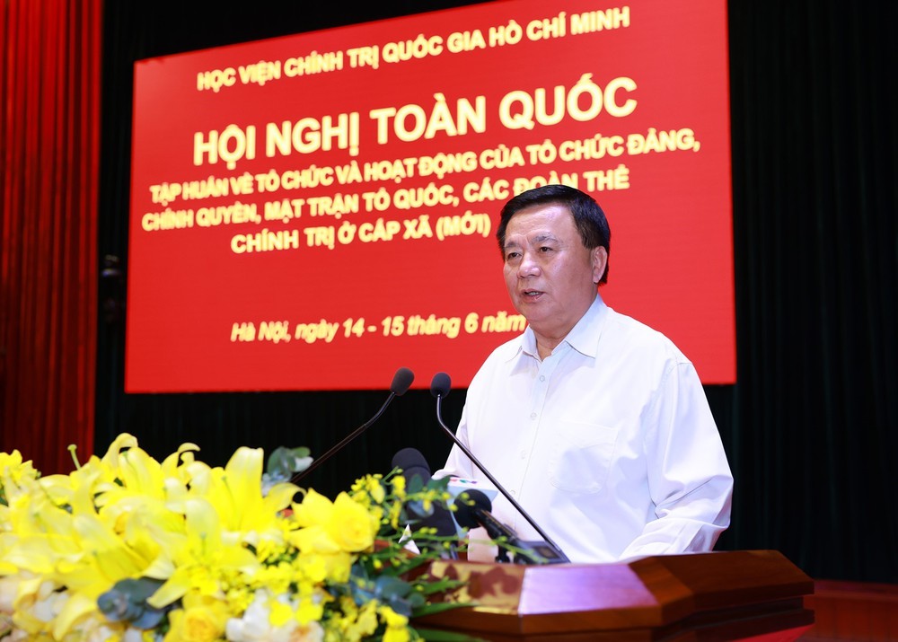 Thủ tướng dự bế mạc Hội nghị tập huấn hoạt động của tổ chức Đảng, chính quyền, MTTQ và đoàn thể chính trị cấp xã - Ảnh 3.