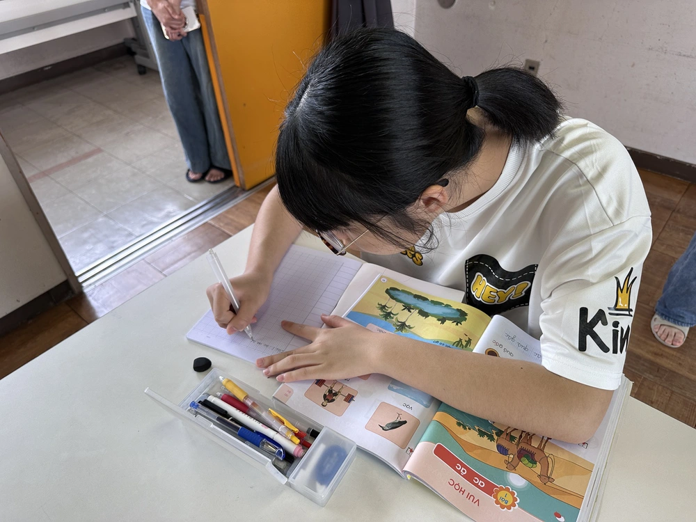 Tôn vinh tiếng Việt: Giữ cội nguồn cho thế hệ mai sau - Ảnh 3. Tôn vinh tiếng Việt: Giữ cội nguồn cho thế hệ mai sau - Ảnh 3.