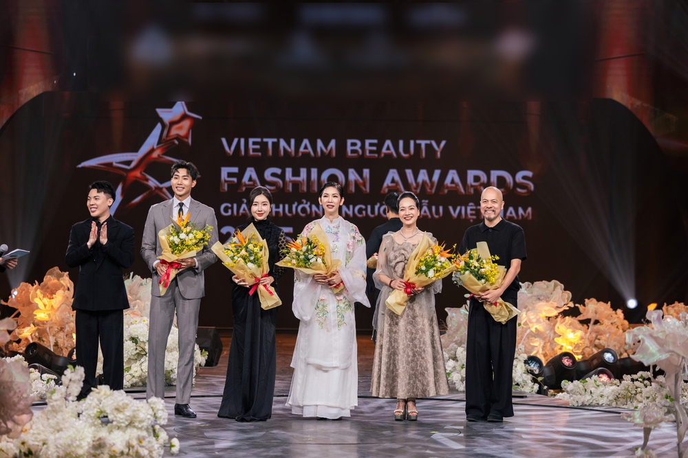 Siêu mẫu Xuân Lan người thầm lặng trong hành trình phát triển của thế hệ người mẫu trẻ - Ảnh 2. Siêu mẫu Xuân Lan người thầm lặng trong hành trình phát triển của thế hệ người mẫu trẻ - Ảnh 2.