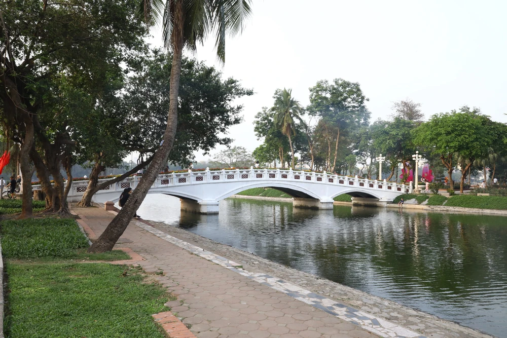 Khi công viên 'lên tiếng' giữa mùa nắng hè - Ảnh 1. Khi công viên 'lên tiếng' giữa mùa nắng hè - Ảnh 1.